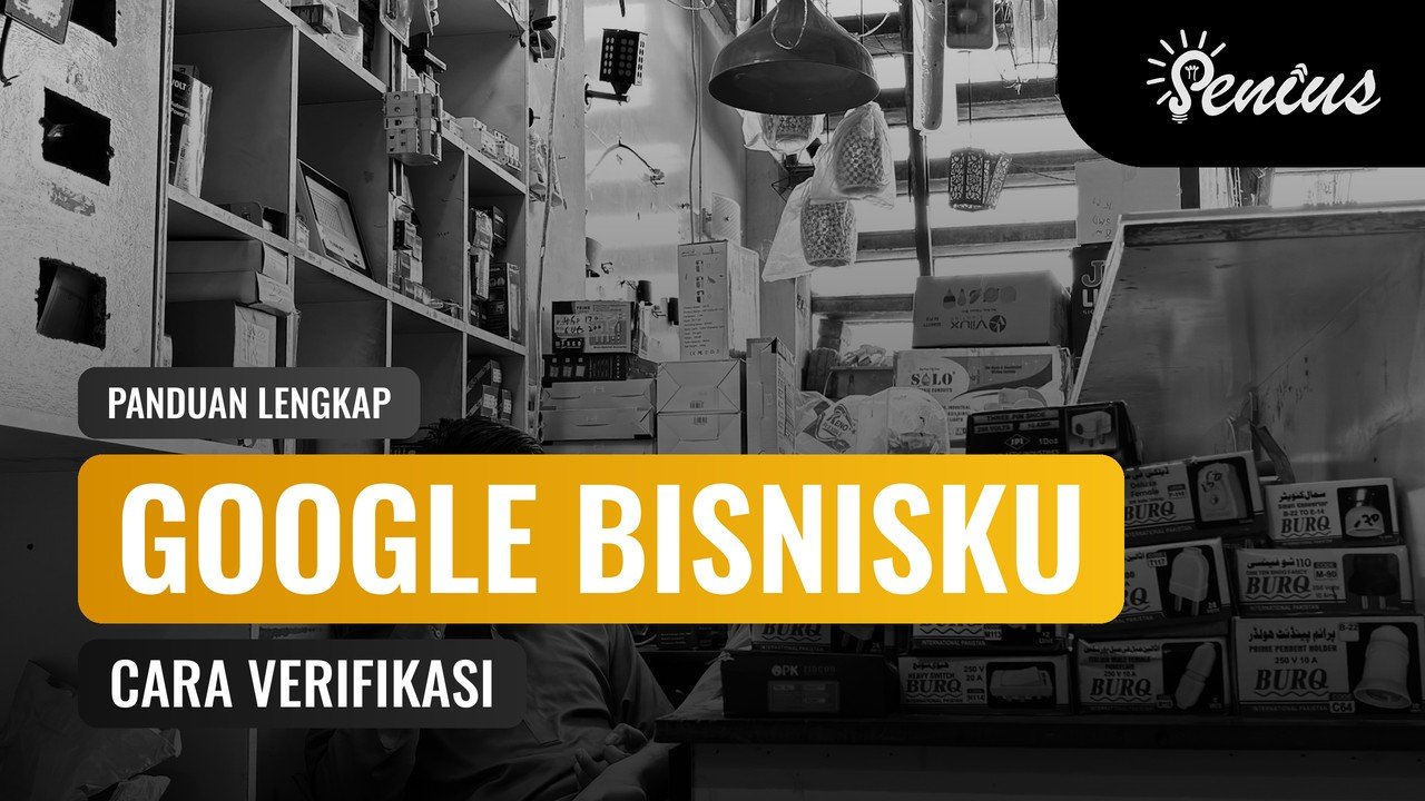 Pemilik toko menelepon di dalam tokonya saat mengurus cara verifikasi Google Bisnisku