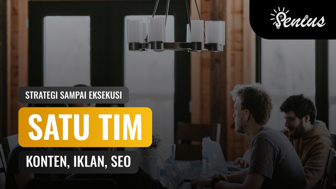 Tim jasa digital marketing mengerjakan konten, iklan, dan SEO bersama